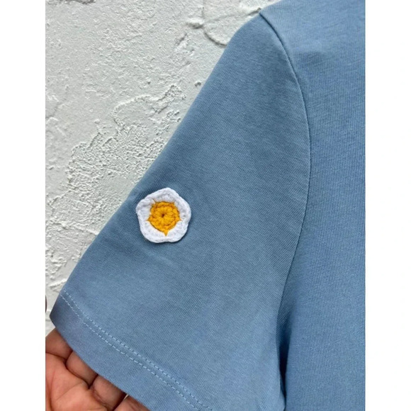 Zara Womens Short Sleeve Crew Neck Embroidered Daisy Flowers T Shirt Blue Sz M - Picture 4 of 12